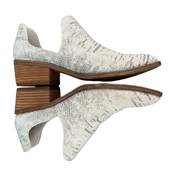 Chinese Laundry Shoes - Chinese Laundry Fortune Lizard Bootie in White Black Snakeprint Women's Size 8